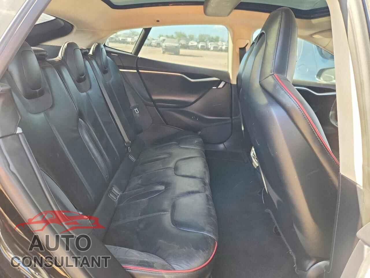 TESLA MODEL S 2013 - 5YJSA1DP2DFP11600