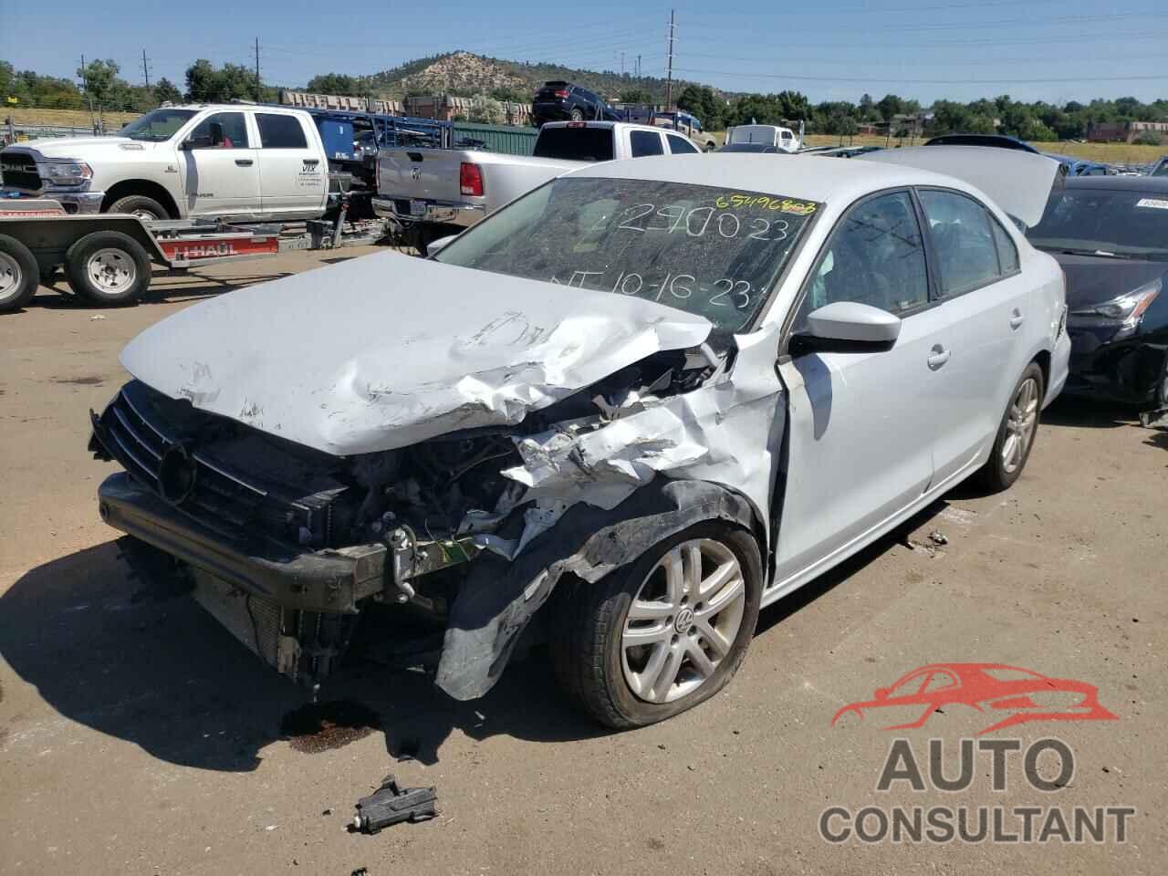 VOLKSWAGEN JETTA 2018 - 3VW2B7AJ8JM258491