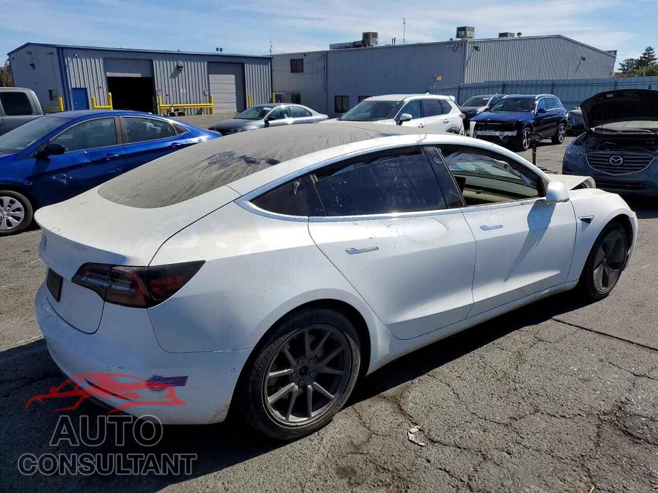 TESLA MODEL 3 2019 - 5YJ3E1EA2KF447567