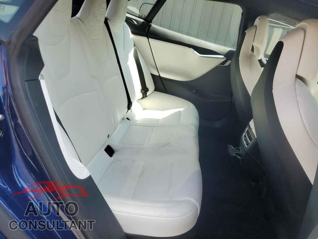 TESLA MODEL S 2017 - 5YJSA1E2XHF228901