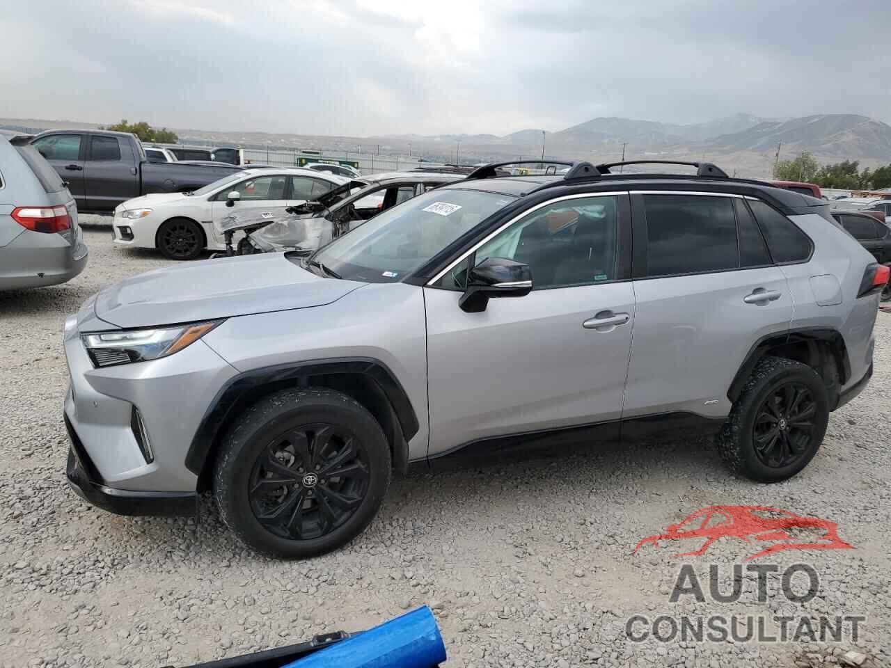 TOYOTA RAV4 2022 - 2T3E6RFV0NW035636