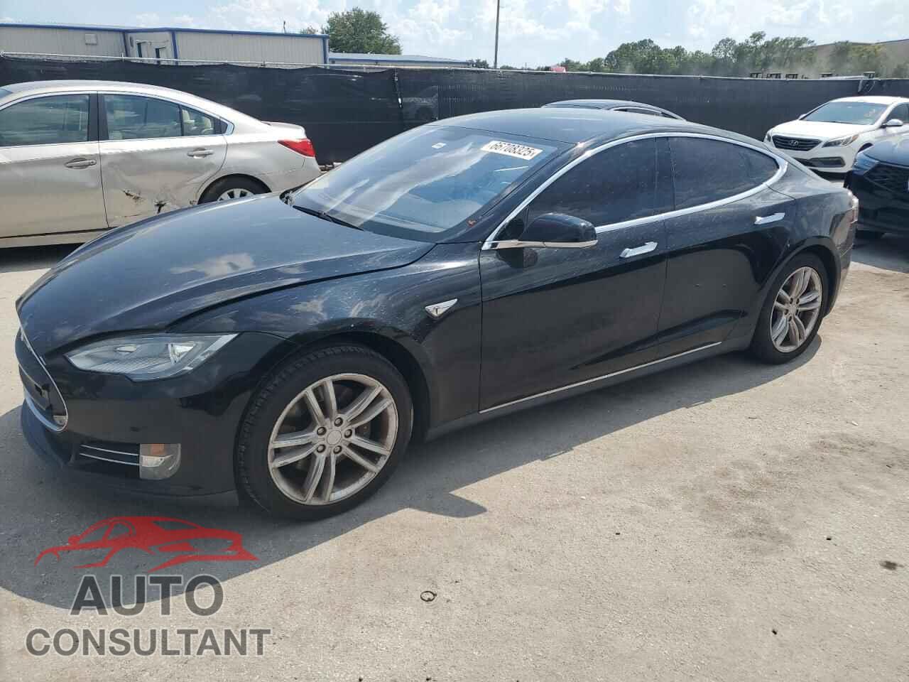 TESLA MODEL S 2013 - 5YJSA1DN6DFP20864