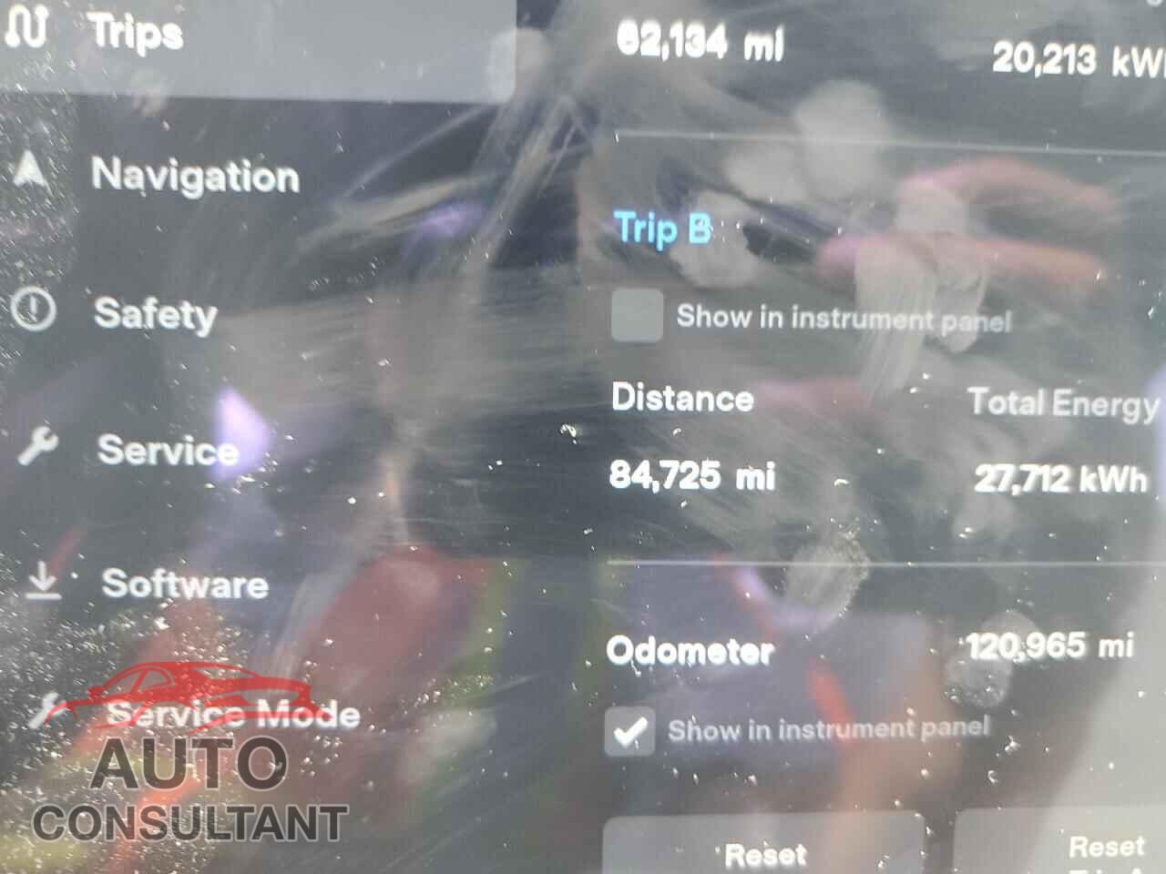 TESLA MODEL S 2017 - 5YJSA1E2XHF228901