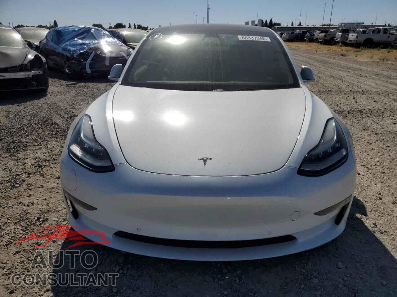 TESLA MODEL 3 2019 - 5YJ3E1EA5KF397196