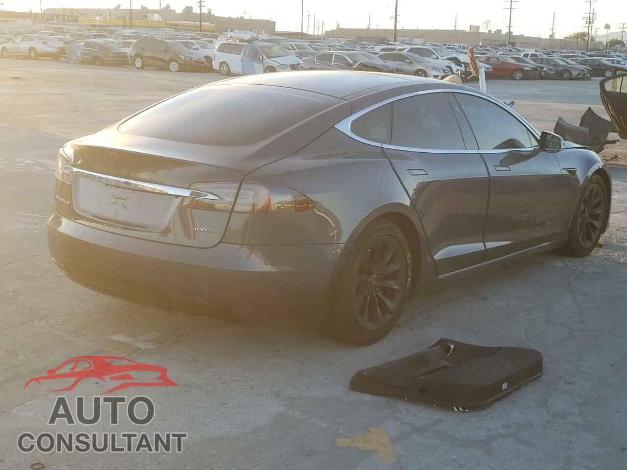 TESLA MODEL S 2018 - 5YJSA1E22JF296499