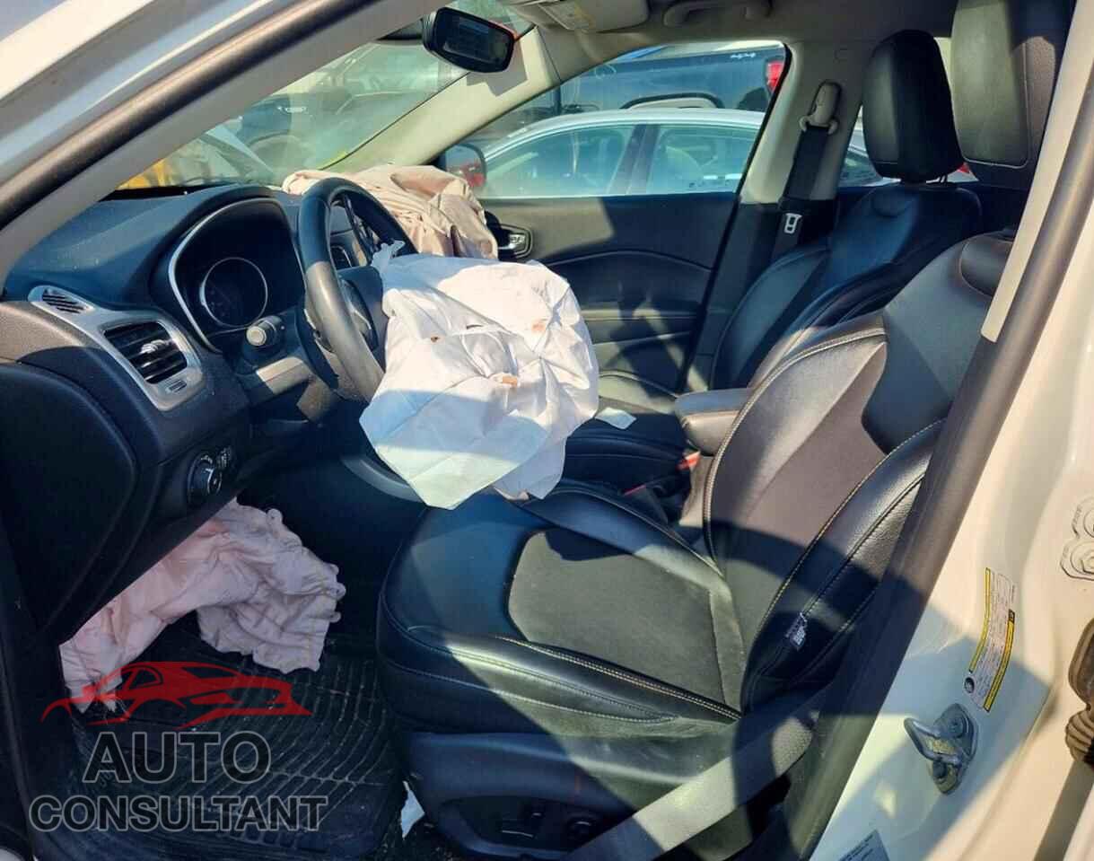 JEEP COMPASS 2017 - 3C4NJDBB6HT579020