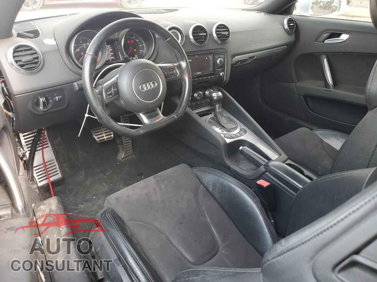 AUDI TT 2013 - TRUBFAFKXD1010191