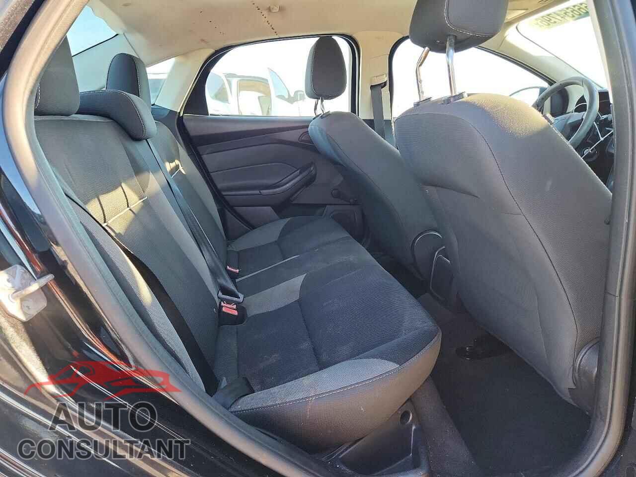 FORD FOCUS 2014 - 1FADP3E23EL339601