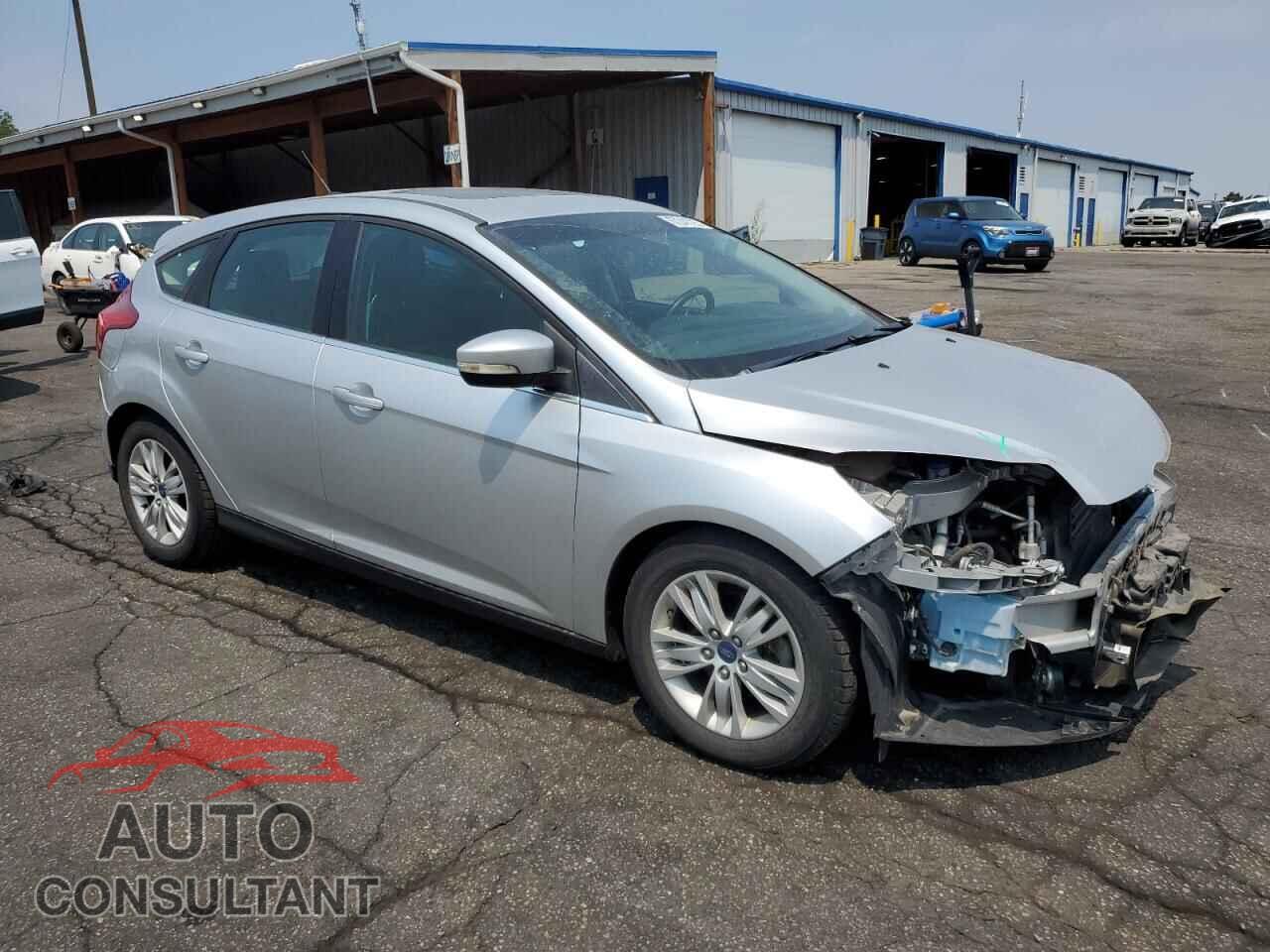 FORD FOCUS 2012 - 1FAHP3M24CL236154
