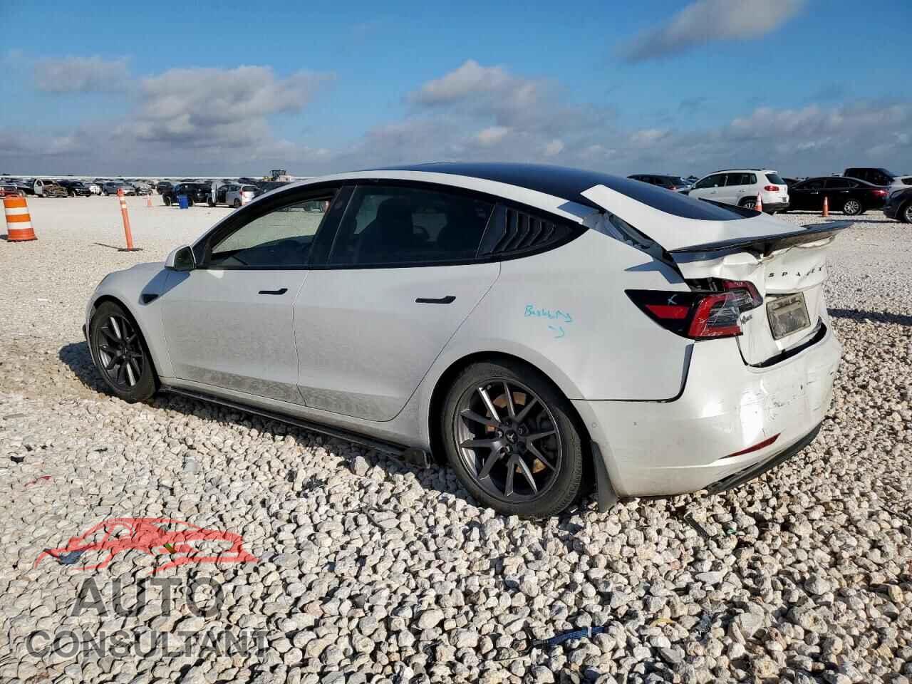 TESLA MODEL 3 2021 - 5YJ3E1EA4MF908612