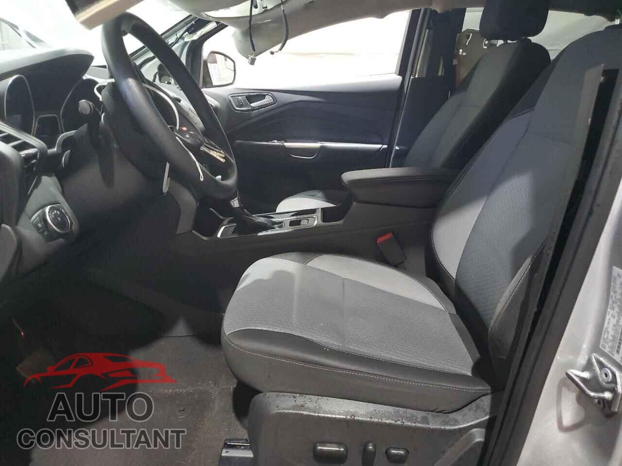 FORD ESCAPE 2017 - 1FMCU9G94HUB71103