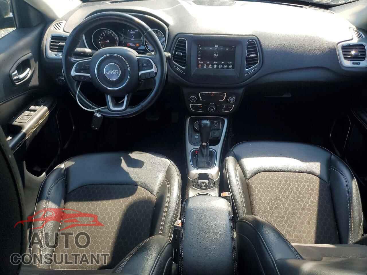 JEEP COMPASS 2020 - 3C4NJDBB4LT174900