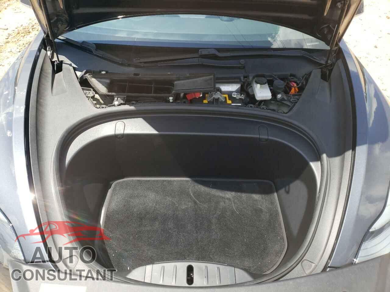 TESLA MODEL 3 2018 - 5YJ3E1EAXJF021236