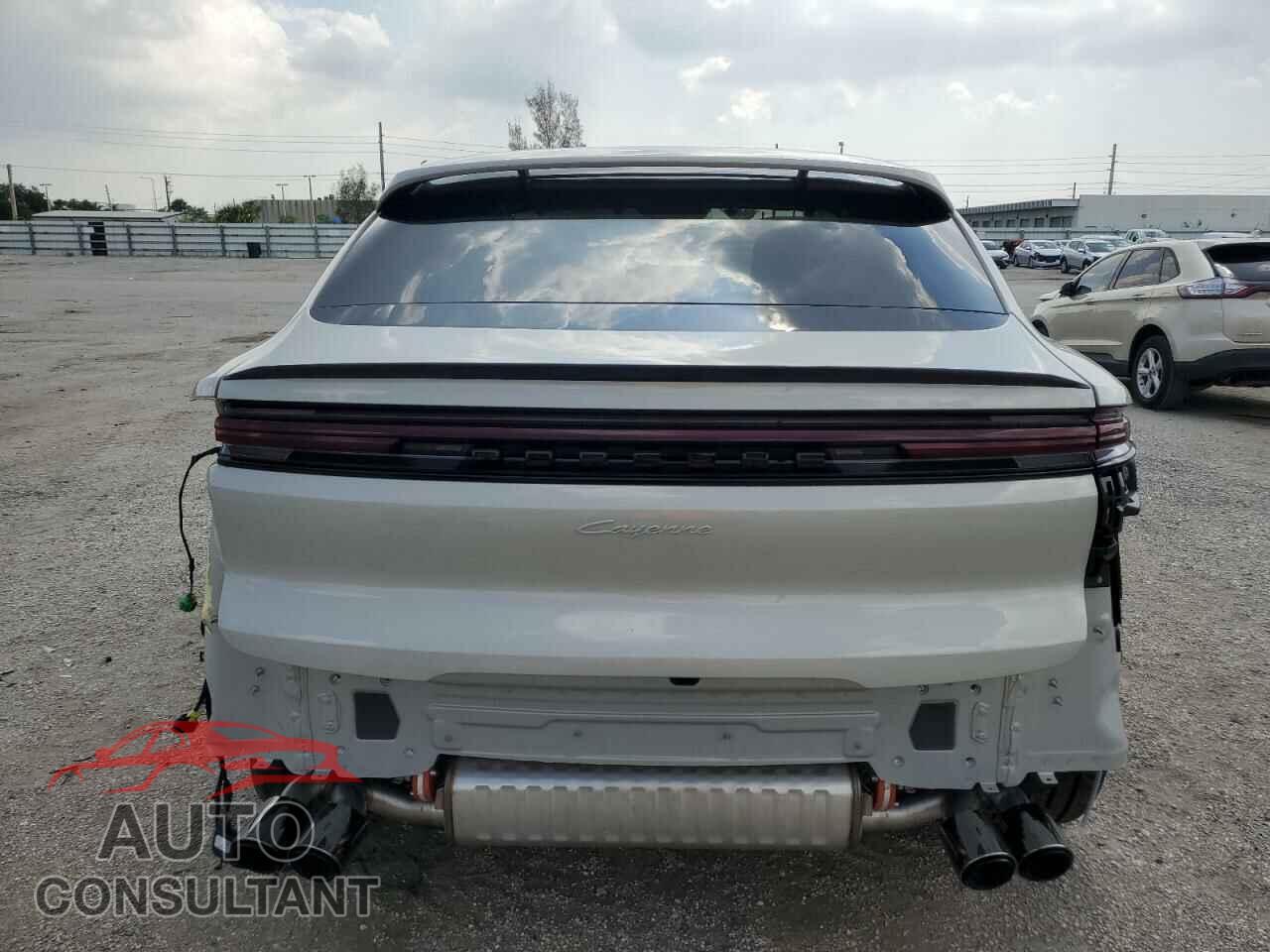 PORSCHE CAYENNE 2024 - WP1BA2AY1RDA54658