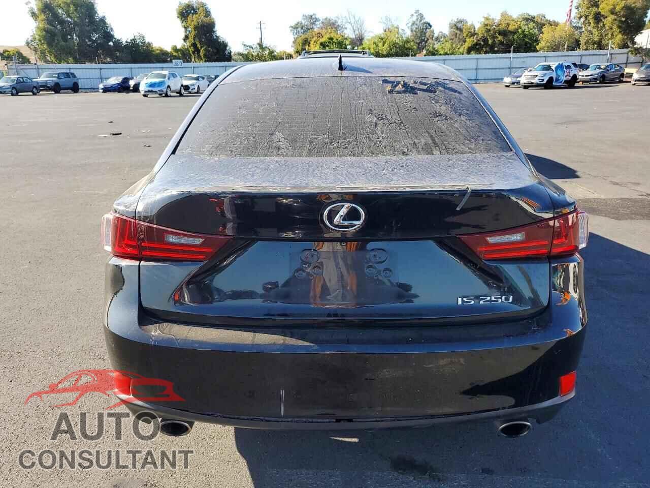 LEXUS IS 2014 - JTHBF1D20E5007628