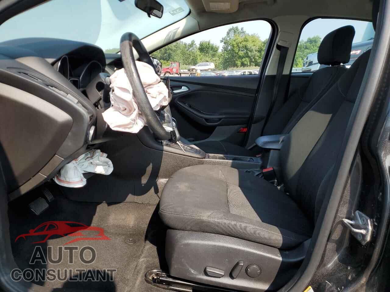 FORD FOCUS 2016 - 1FADP3F25GL314135