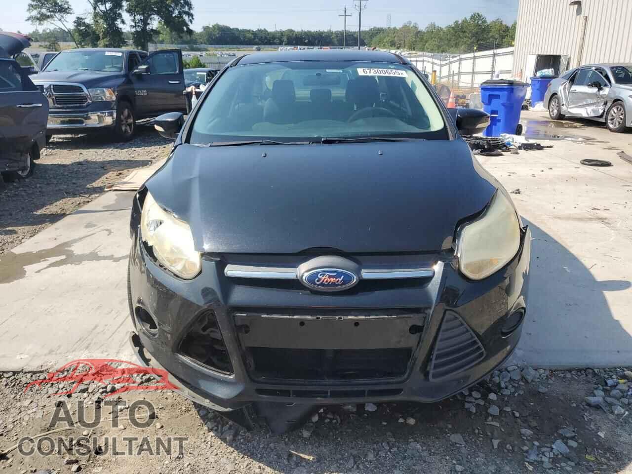 FORD FOCUS 2014 - 1FADP3F28EL104013