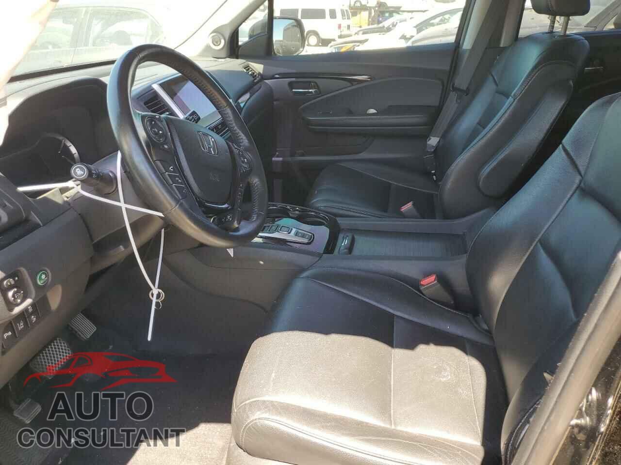HONDA PILOT 2017 - 5FNYF6H99HB003144