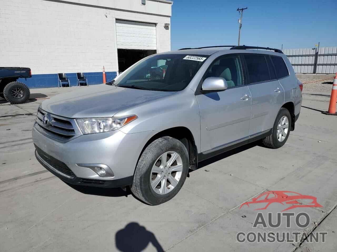 TOYOTA HIGHLANDER 2013 - 5TDBK3EH4DS272816