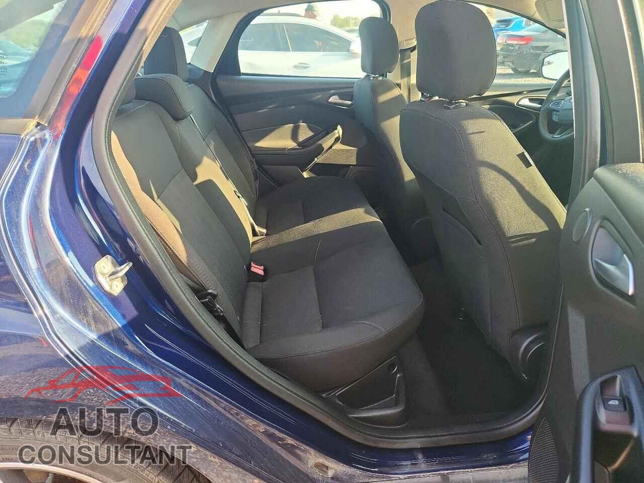 FORD FOCUS 2017 - 1FADP3H2XHL206138