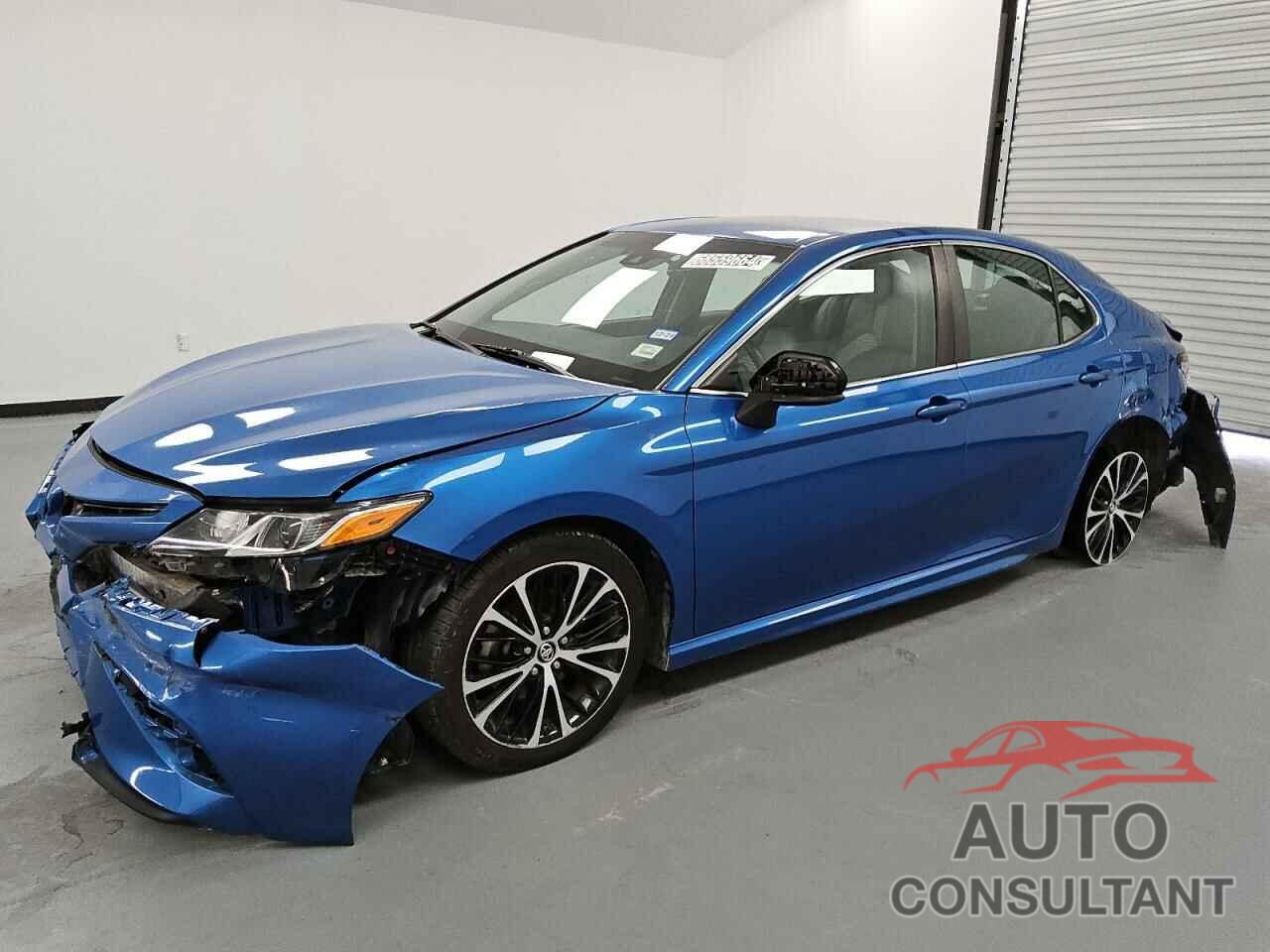 TOYOTA CAMRY 2018 - 4T1B11HK4JU134369