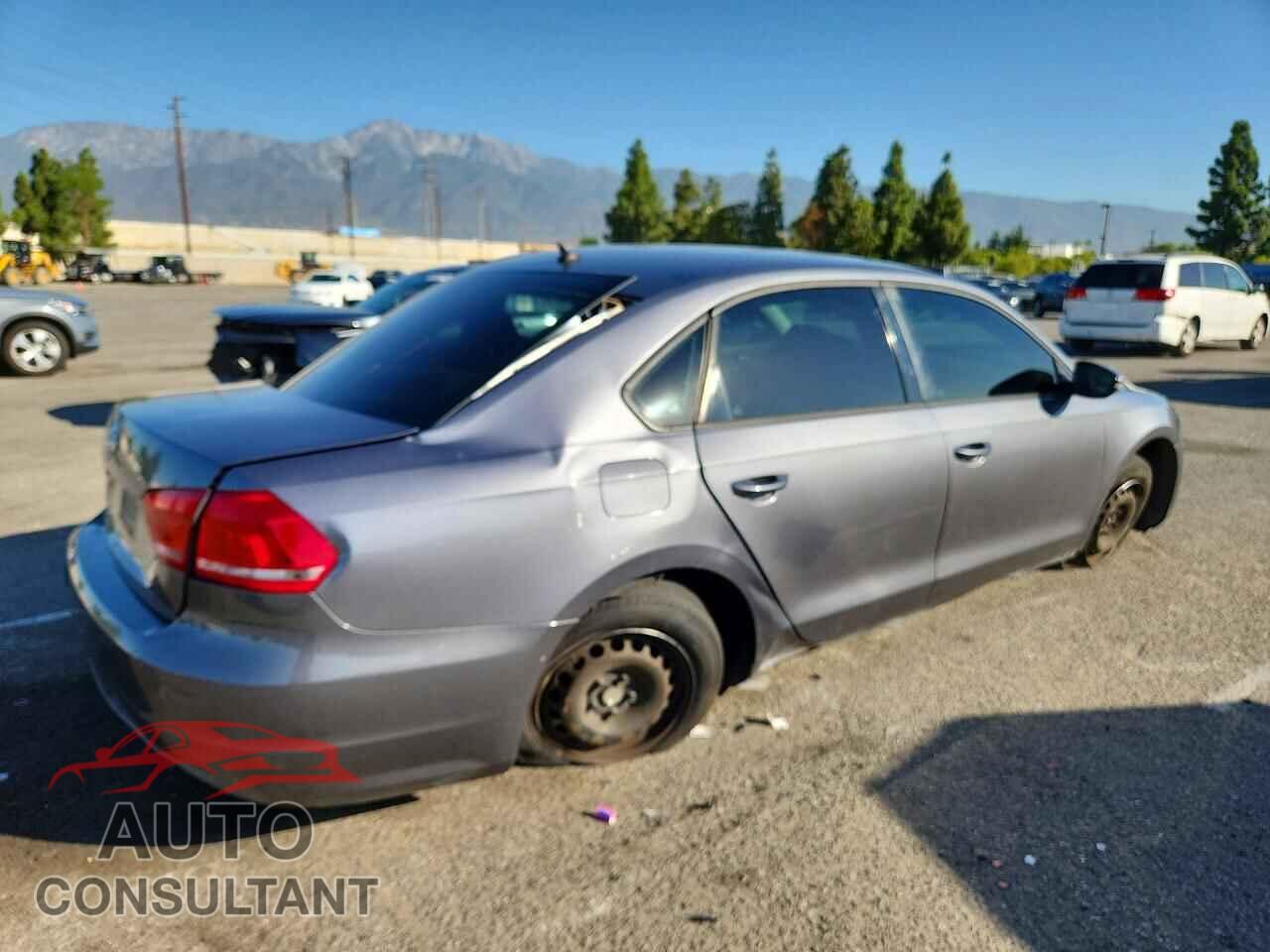 VOLKSWAGEN PASSAT 2012 - 1VWAP7A38CC014746