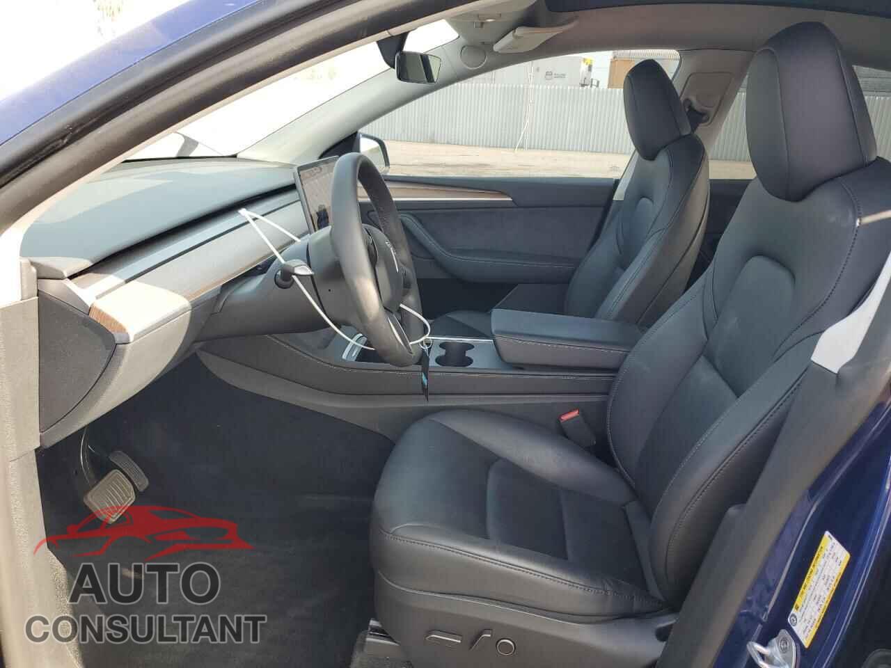 TESLA MODEL Y 2024 - 7SAYGDEE3RF180683
