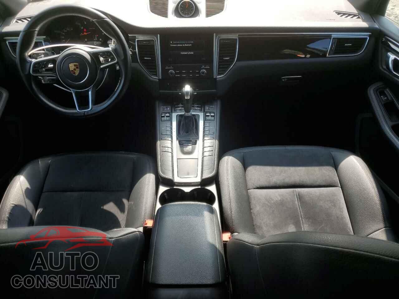 PORSCHE MACAN 2017 - WP1AA2A56HLB01656