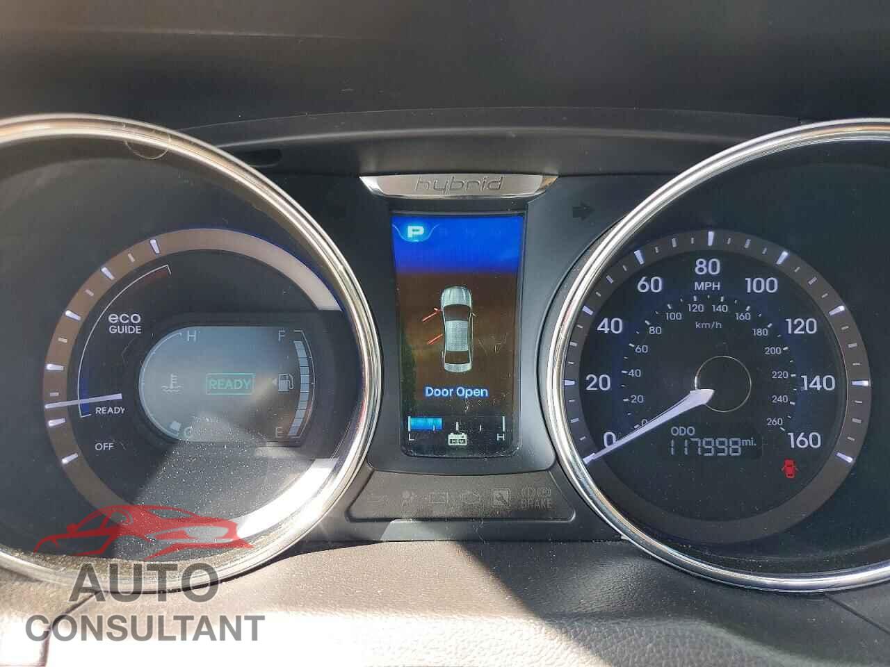 HYUNDAI SONATA 2015 - KMHEC4A41FA128560
