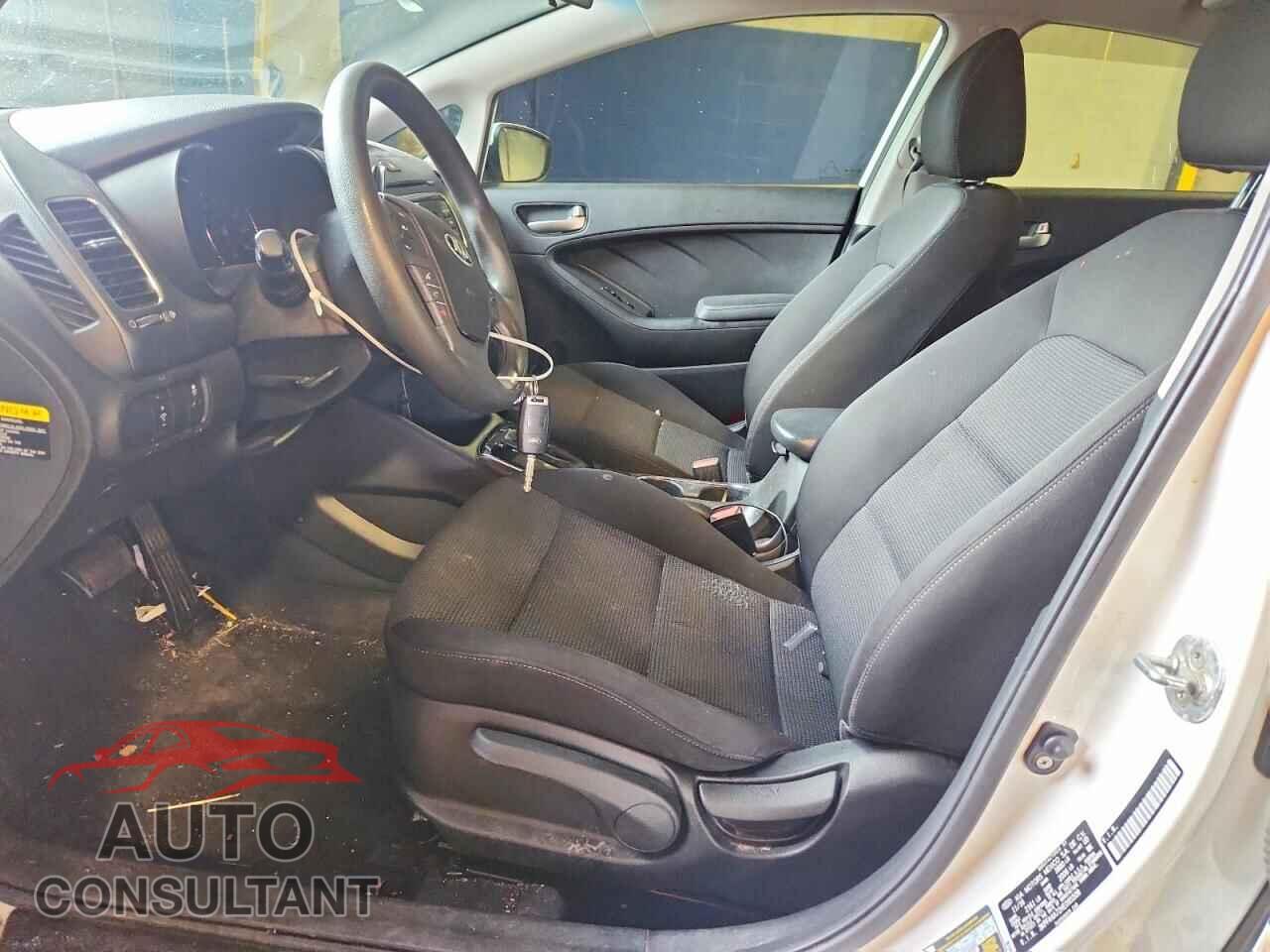 KIA FORTE 2017 - 3KPFK4A72HE095509