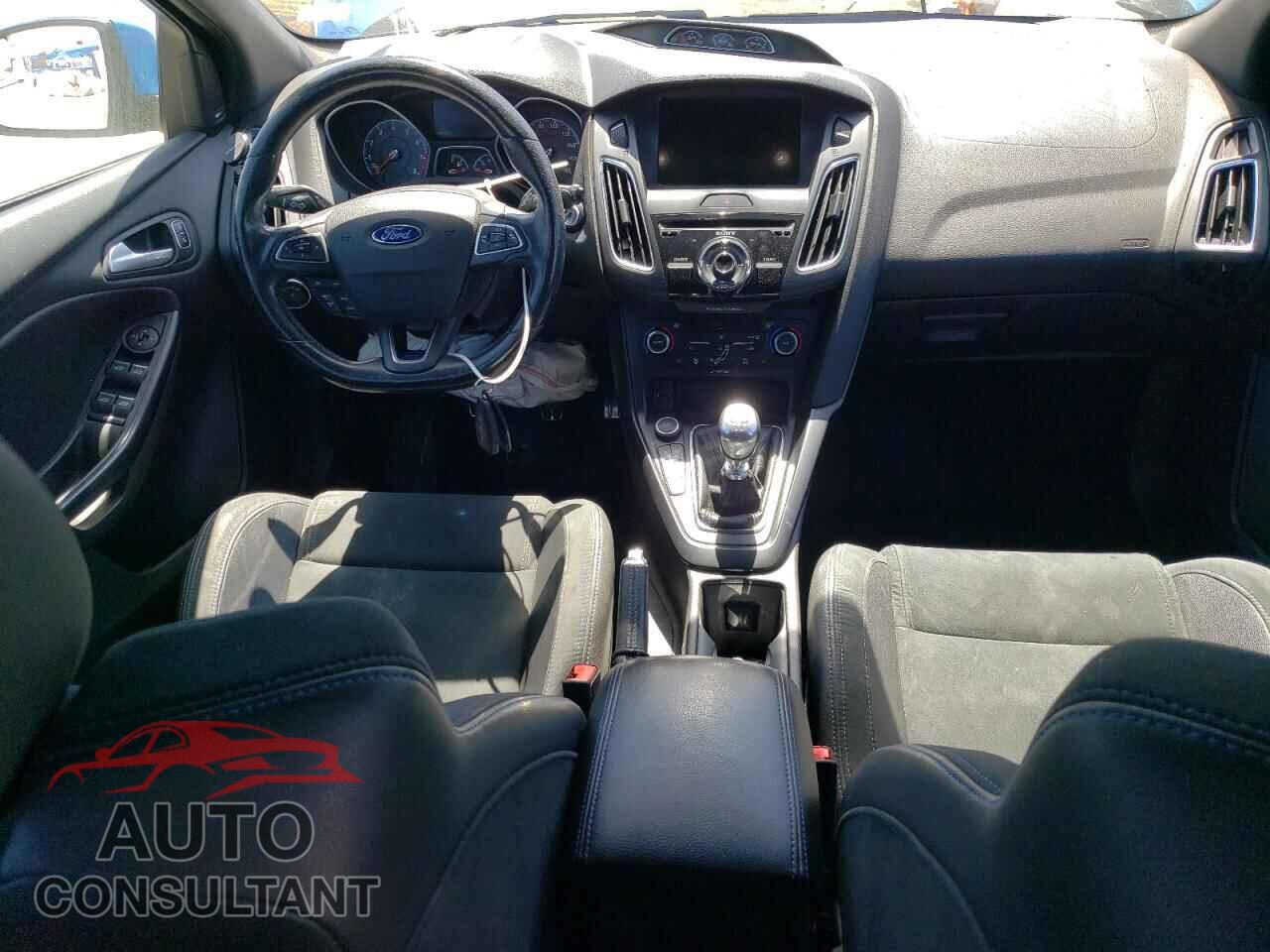 FORD FOCUS 2017 - WF0DP3TH2H4123235