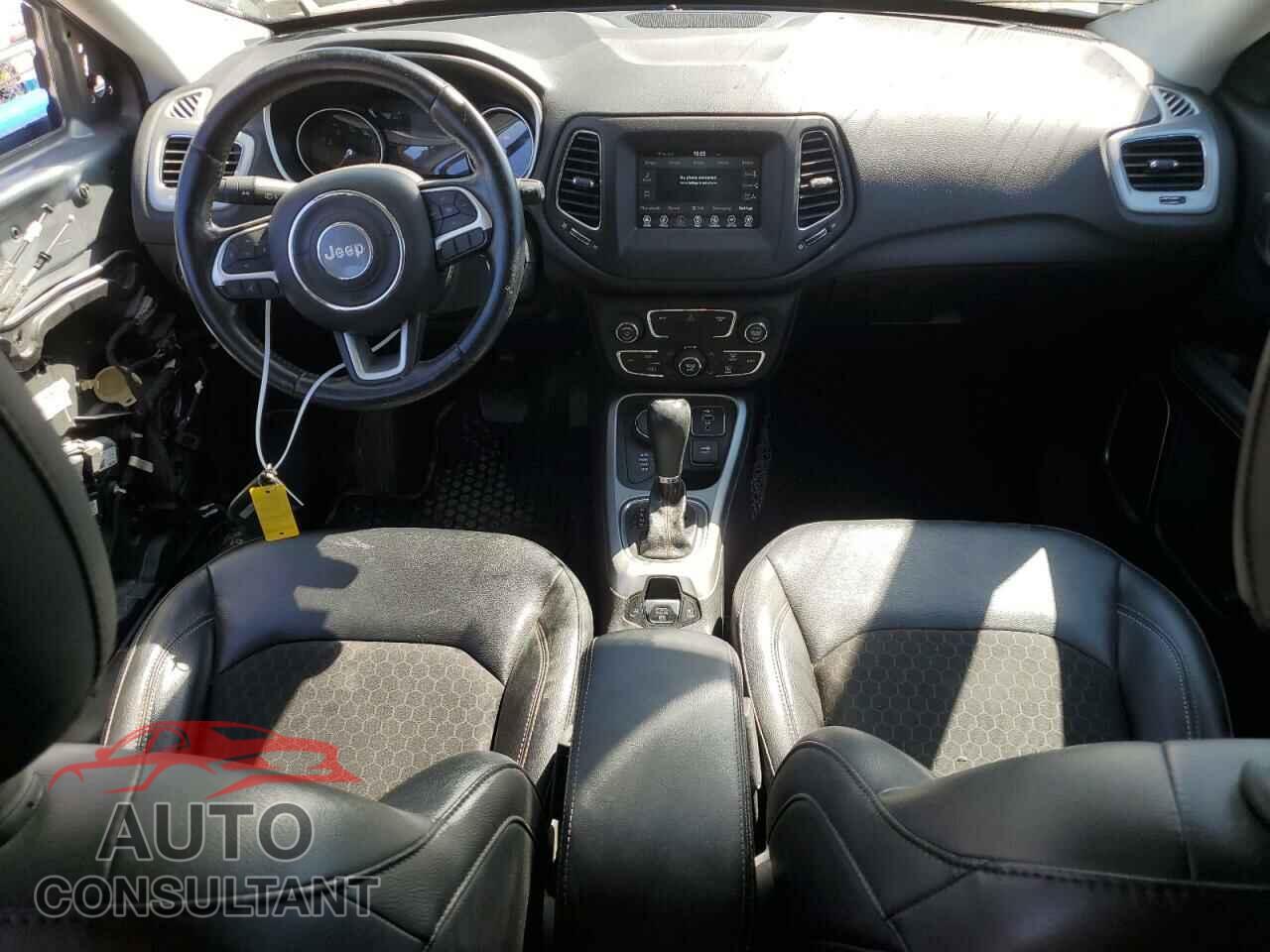 JEEP COMPASS 2020 - 3C4NJDBB4LT150273