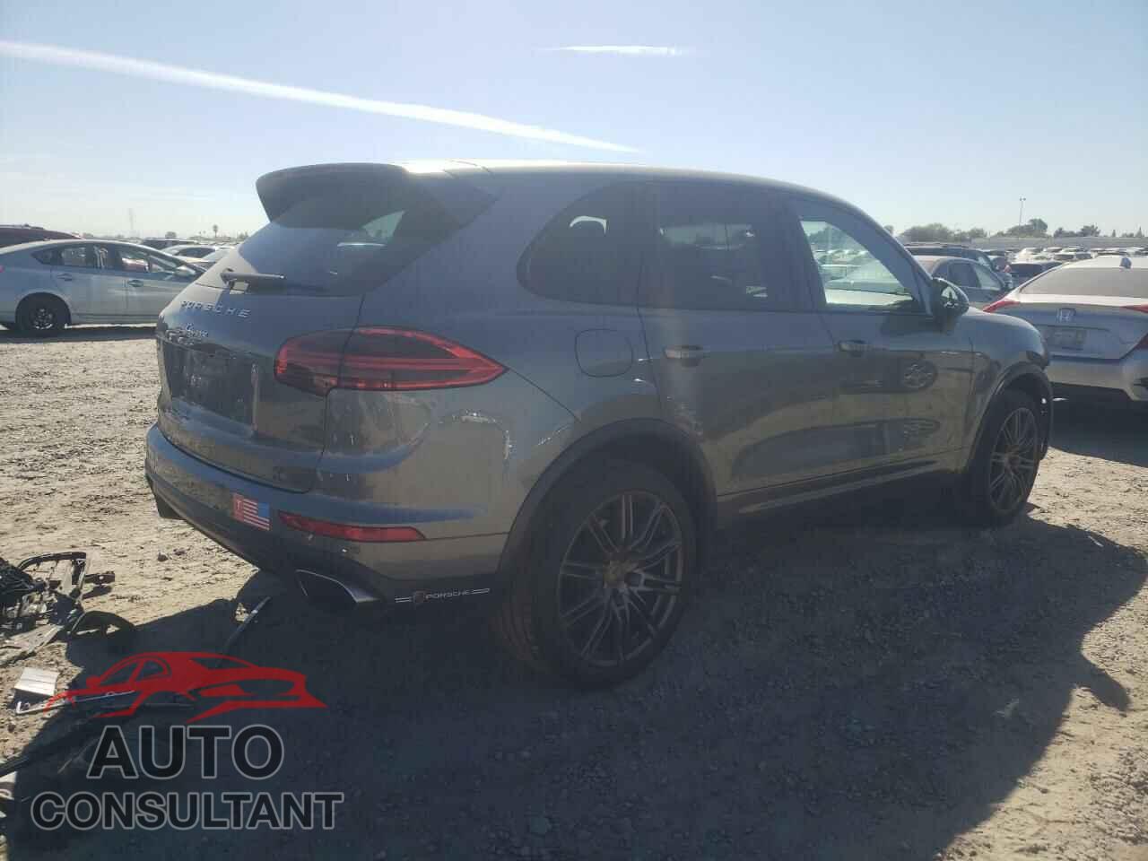 PORSCHE CAYENNE 2016 - WP1AA2A21GKA13205