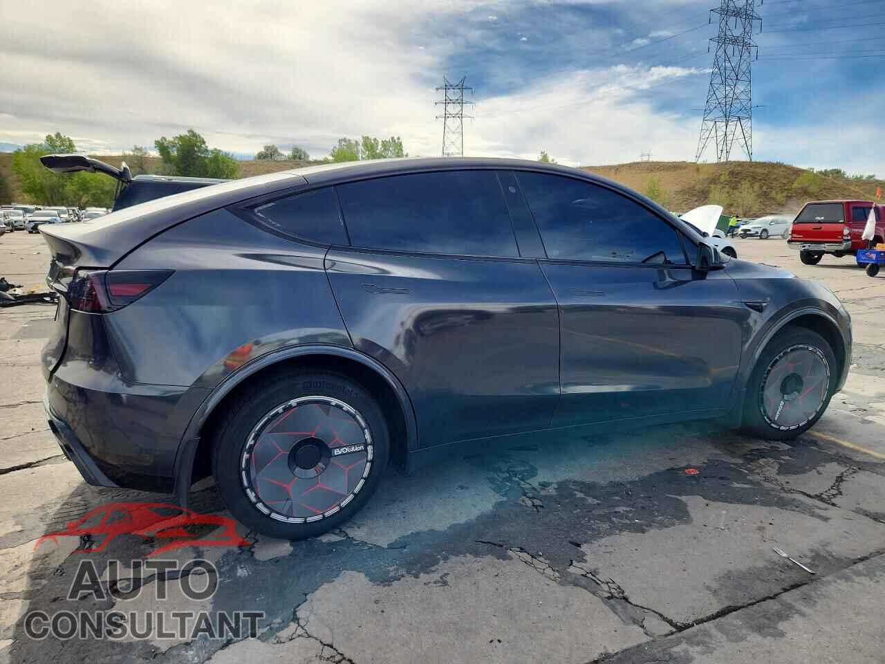 TESLA MODEL Y 2023 - 7SAYGDEEXPF706952