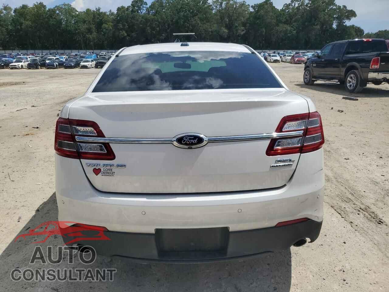FORD TAURUS 2015 - 1FAHP2E87FG193648
