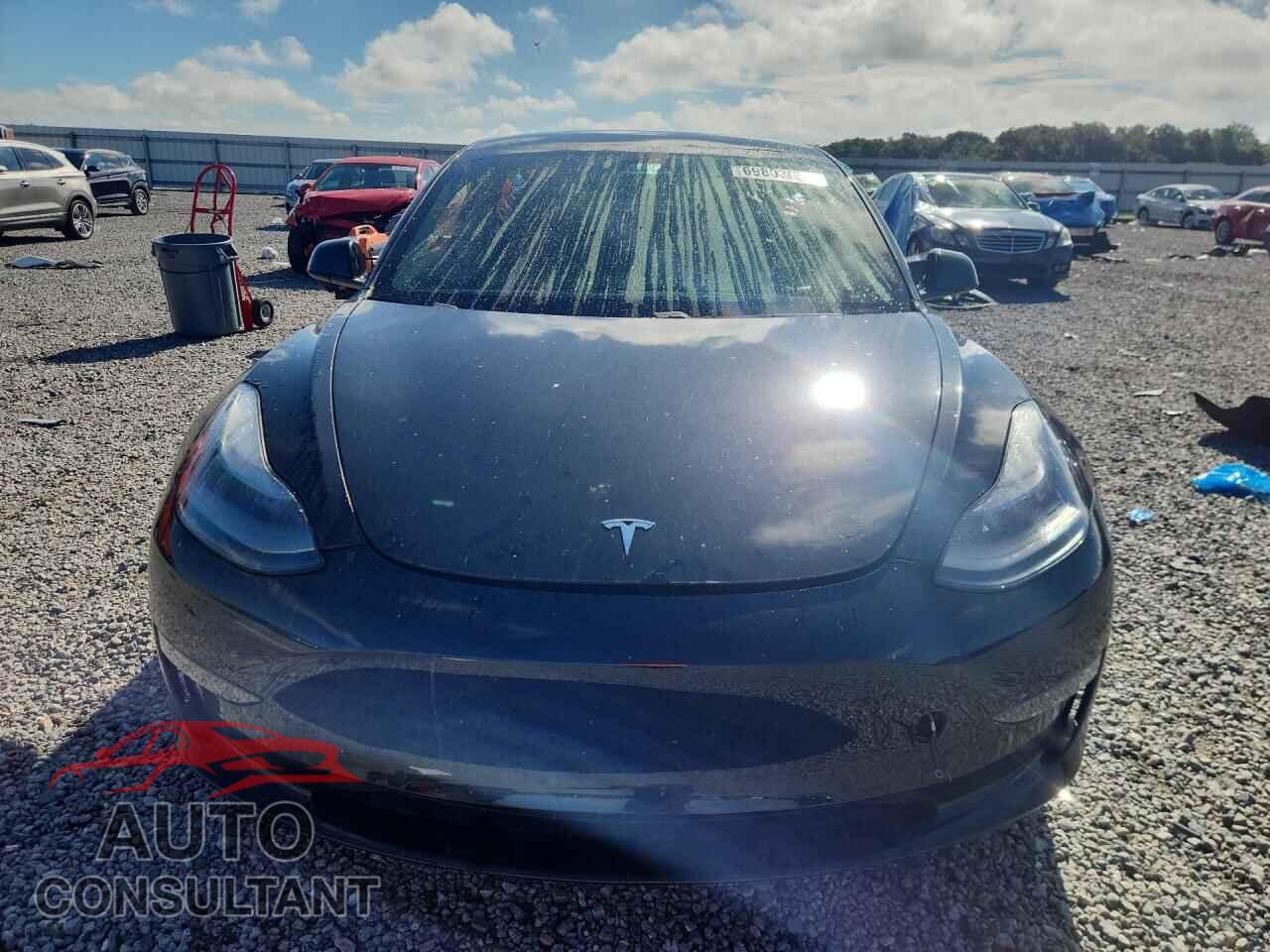 TESLA MODEL 3 2021 - 5YJ3E1EA2MF977282