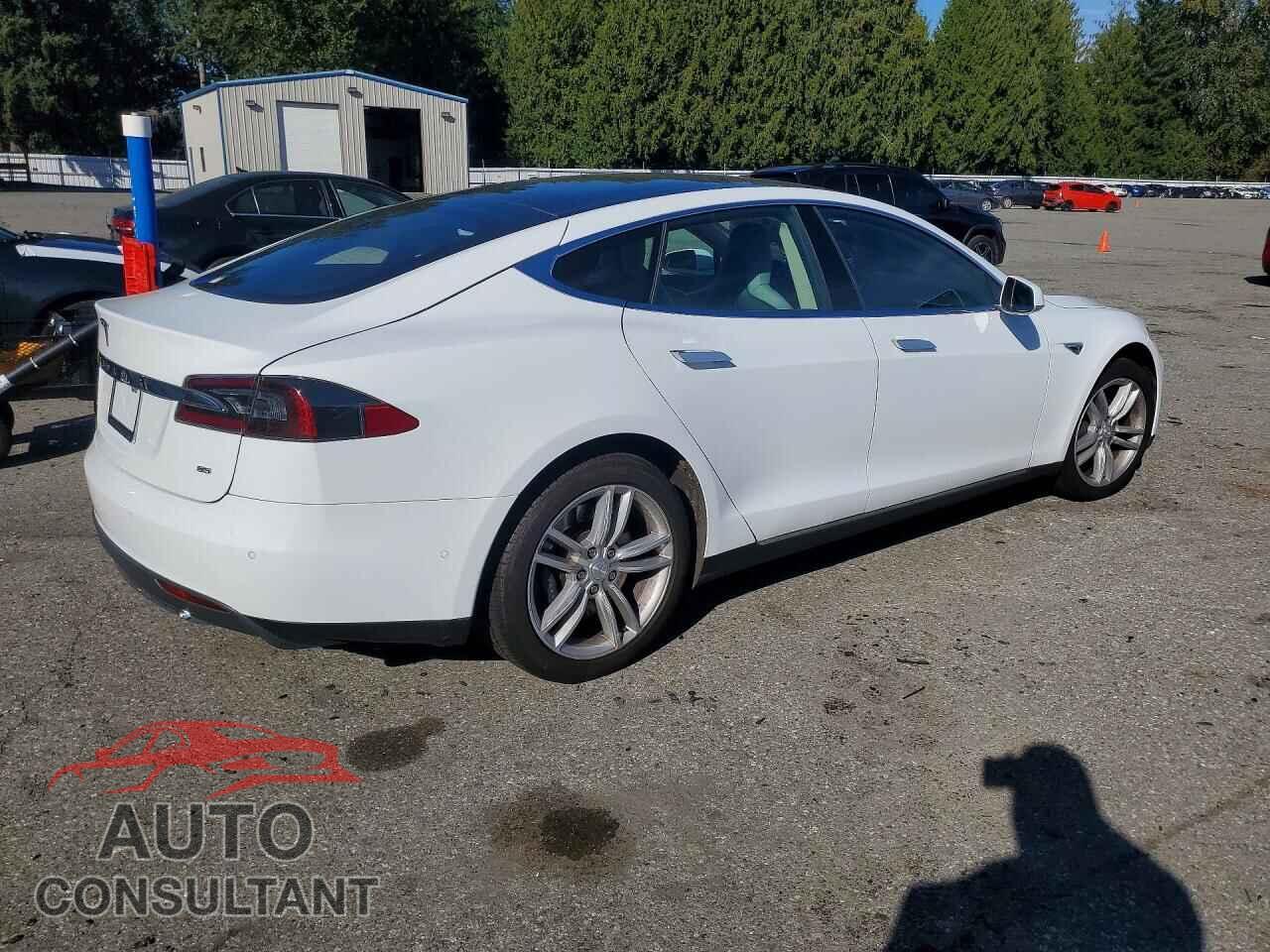 TESLA MODEL S 2014 - 5YJSA1H13EFP55936