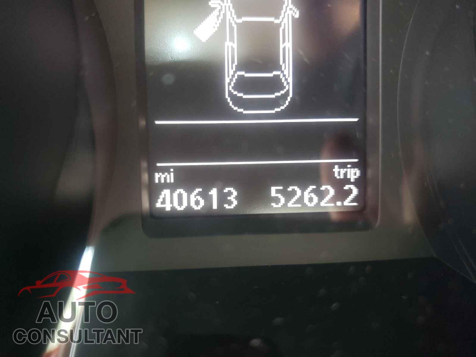 VOLKSWAGEN PASSAT 2017 - 1VWAT7A39HC052716