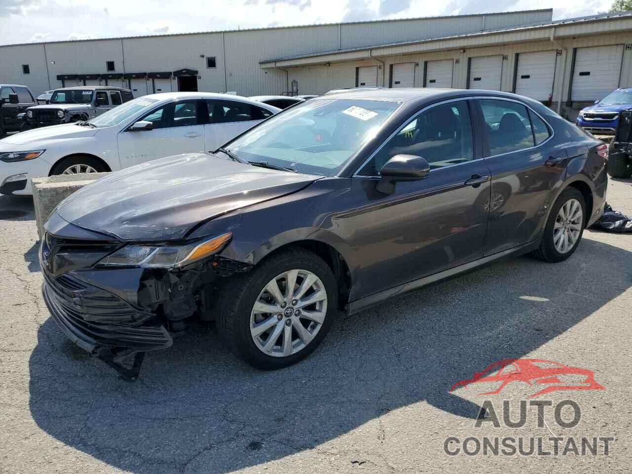 TOYOTA CAMRY 2018 - 4T1B11HK6JU145700