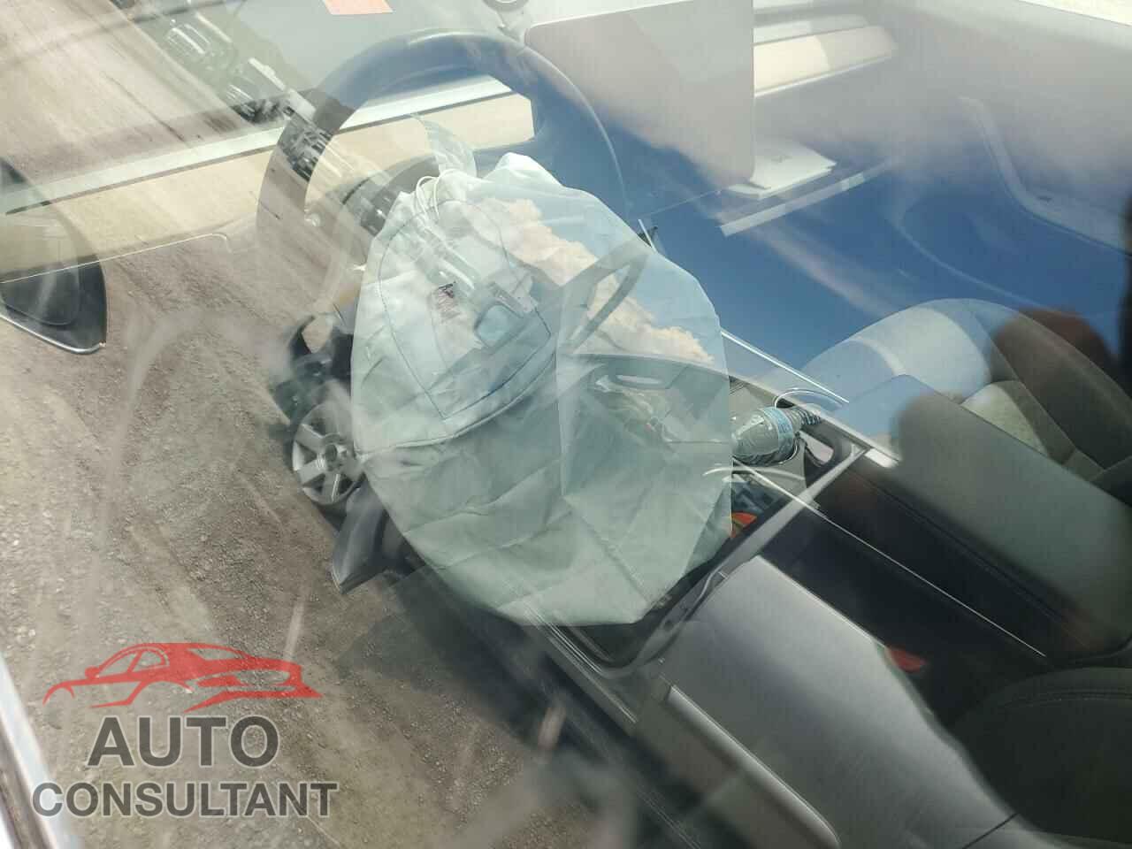 TESLA MODEL 3 2018 - 5YJ3E1EA0JF157066