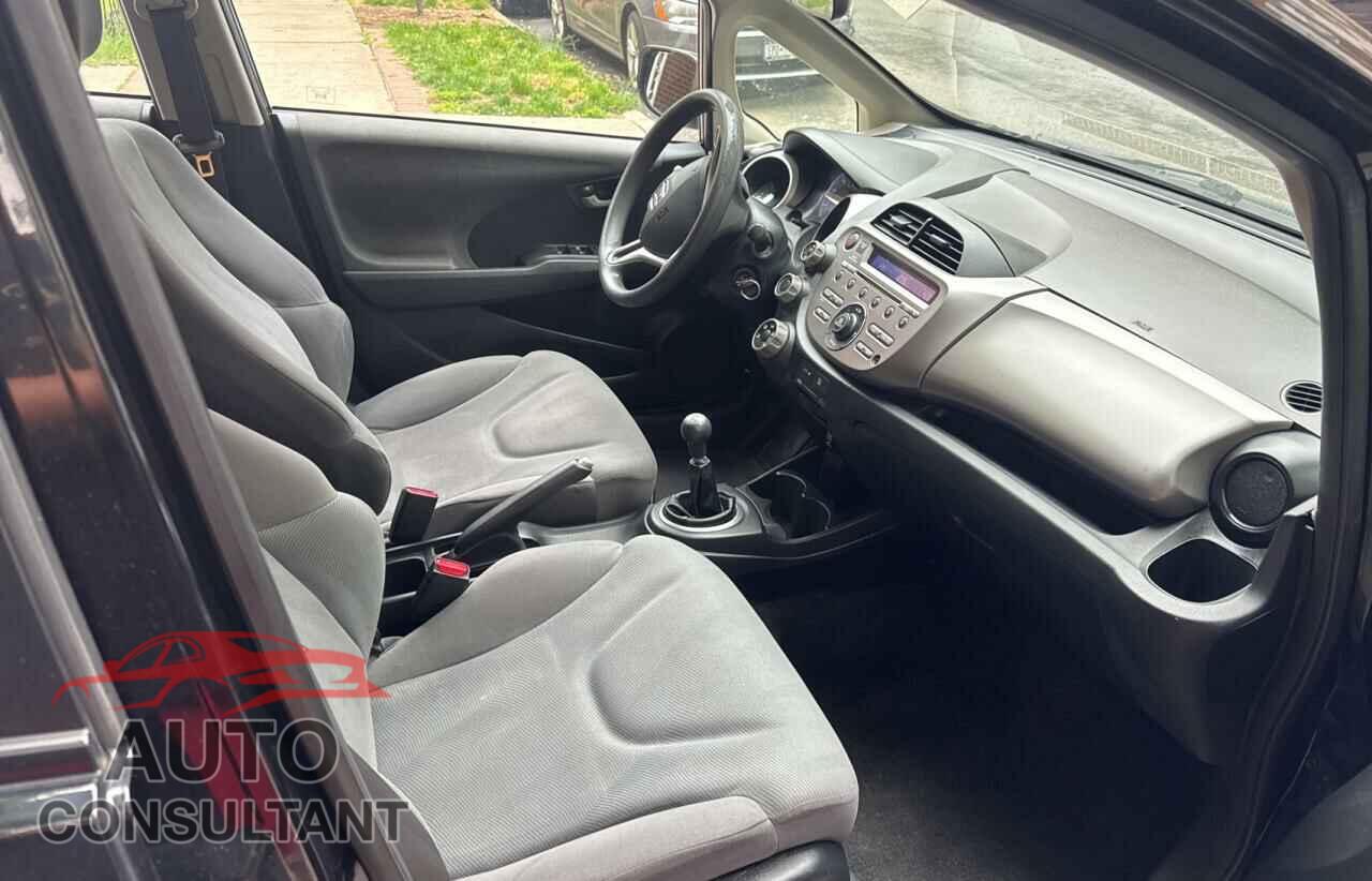 HONDA FIT 2013 - JHMGE8G33DC052143