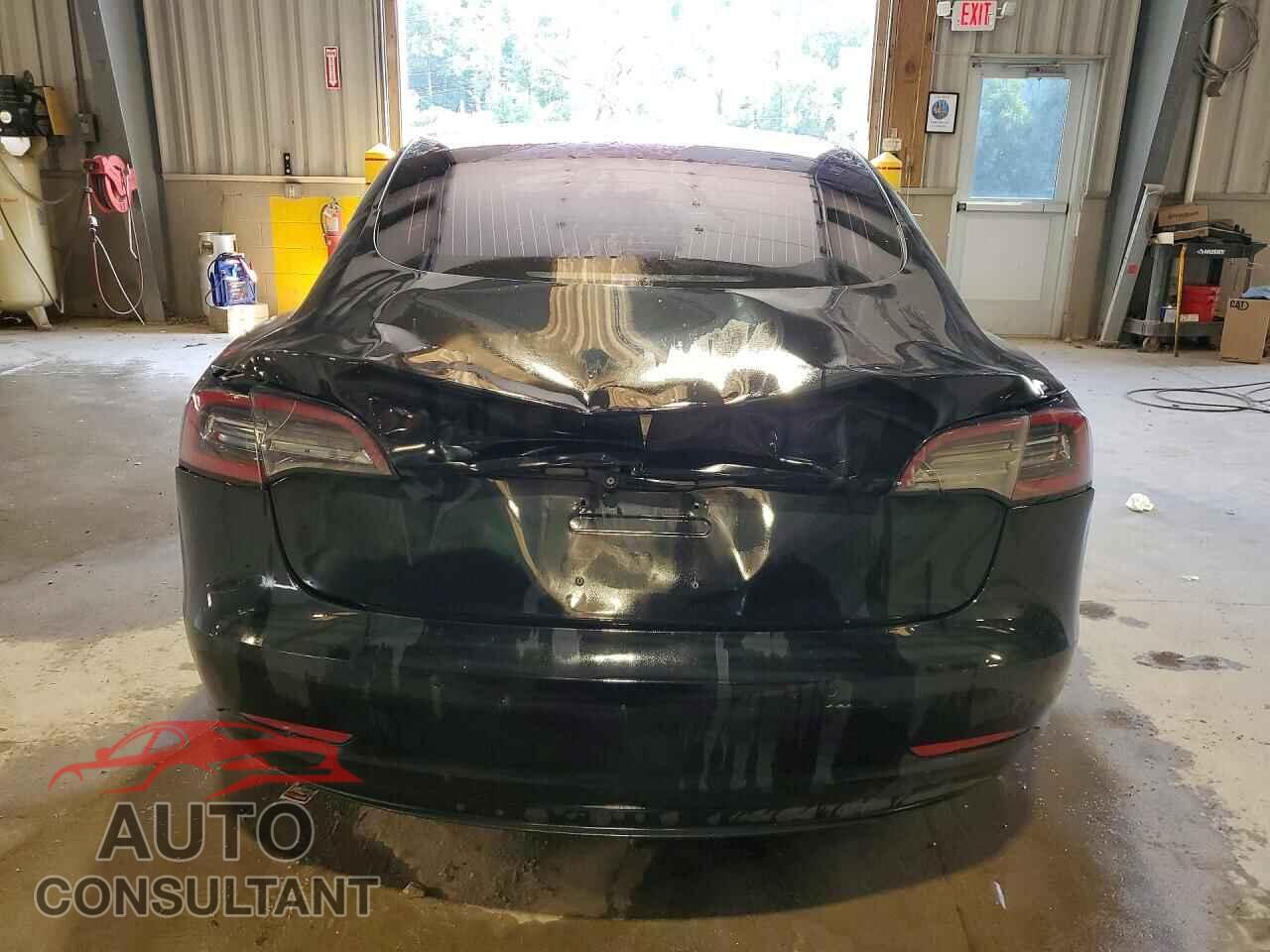 TESLA MODEL 3 2018 - 5YJ3E1EA4JF176302