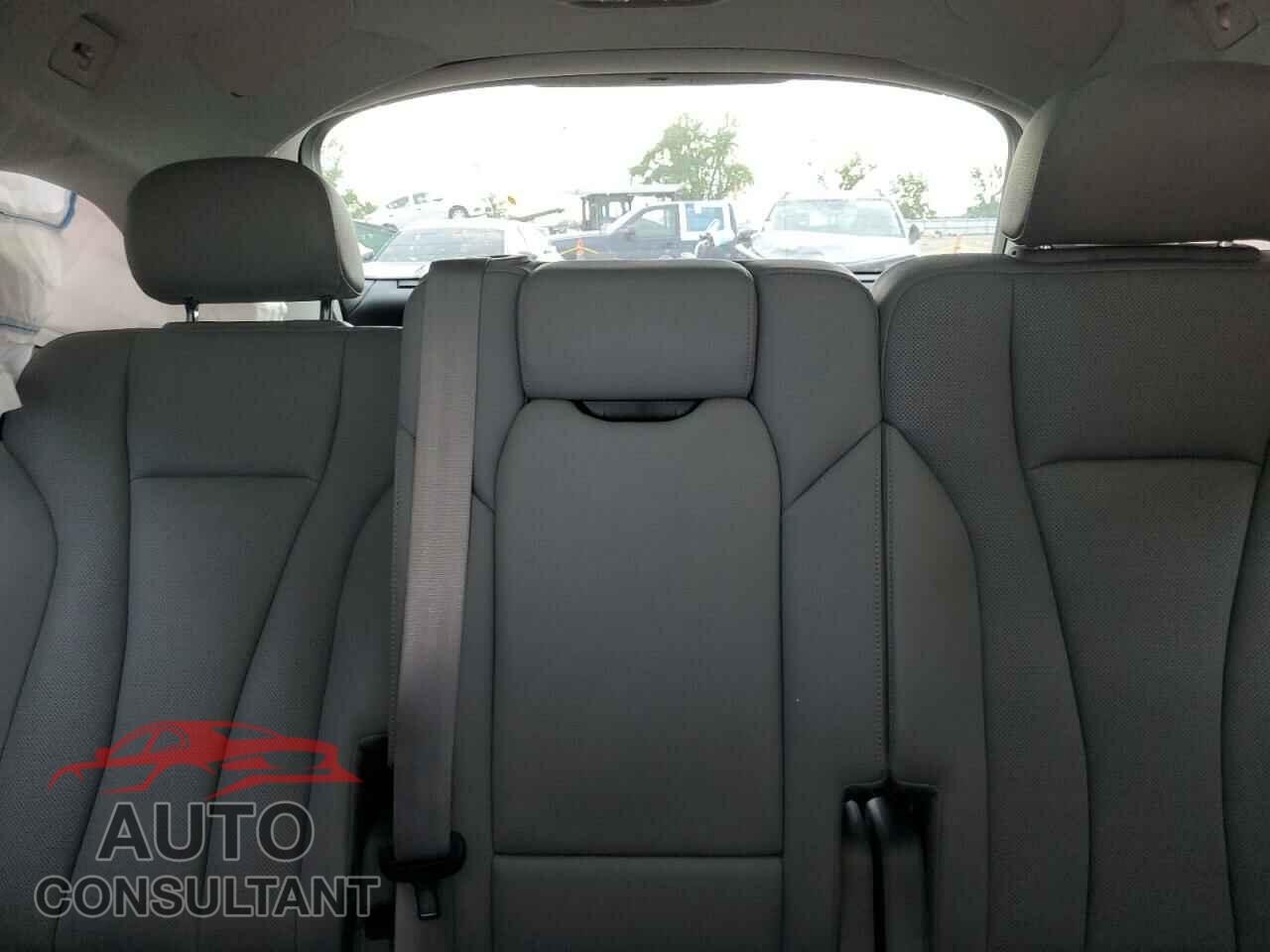 AUDI Q7 2017 - WA1VAAF71HD021418
