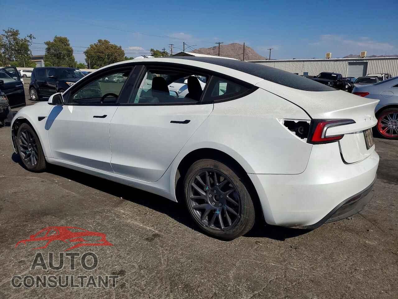 TESLA MODEL 3 2024 - 5YJ3E1EA4RF849133