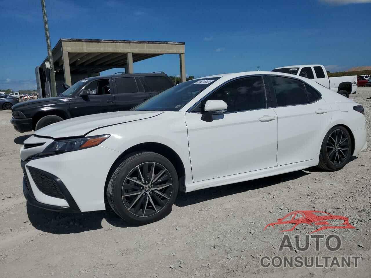 TOYOTA CAMRY 2024 - 4T1G11AK4RU881854