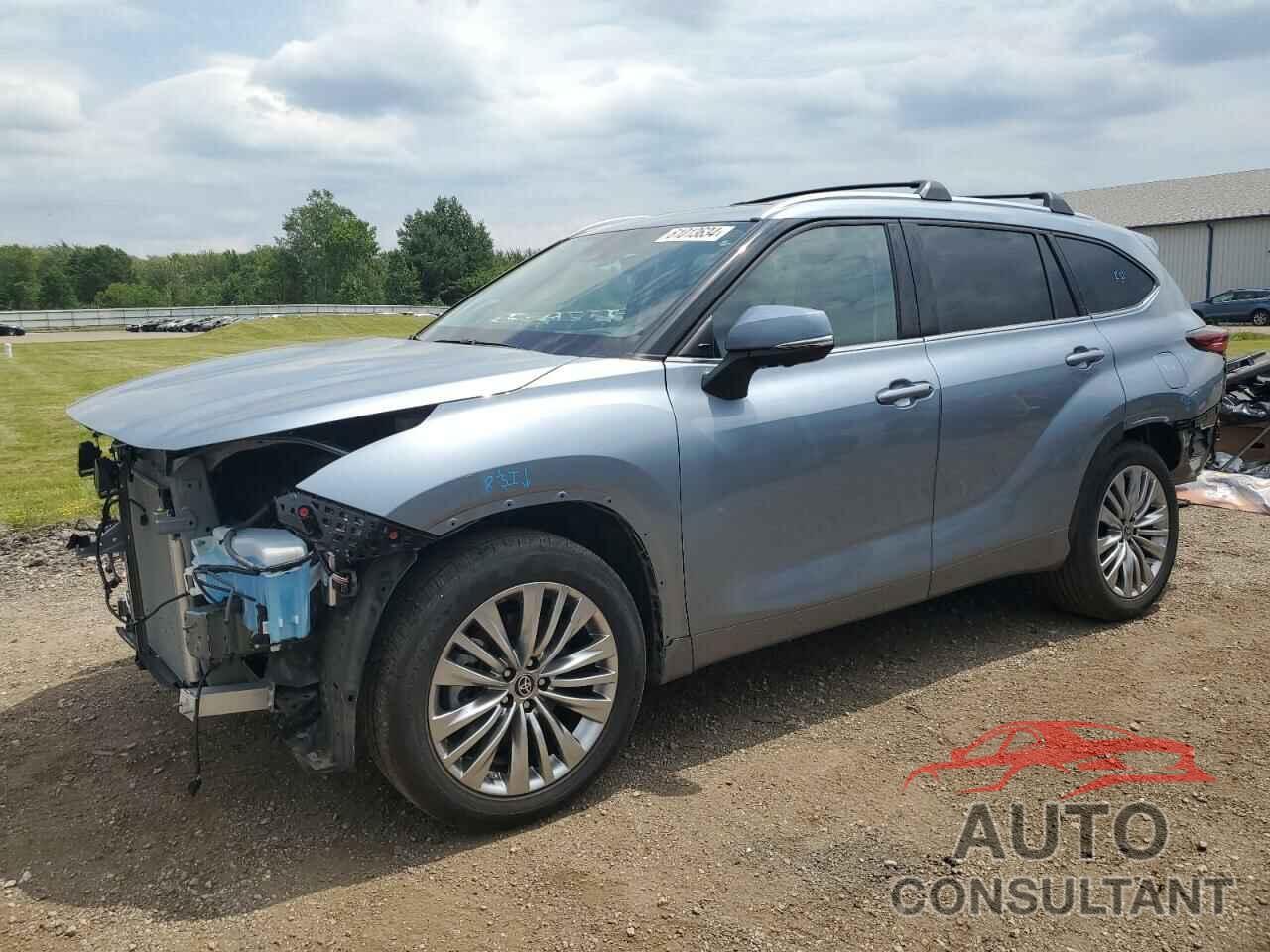 TOYOTA HIGHLANDER 2023 - 5TDKDRAH6PS508728