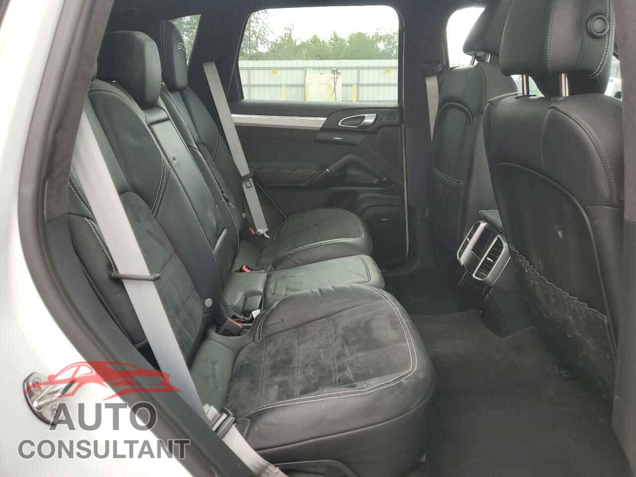 PORSCHE CAYENNE 2016 - WP1AD2A25GLA71917
