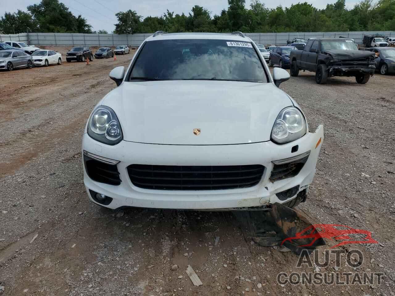 PORSCHE CAYENNE 2017 - WP1AA2A22HKA92370