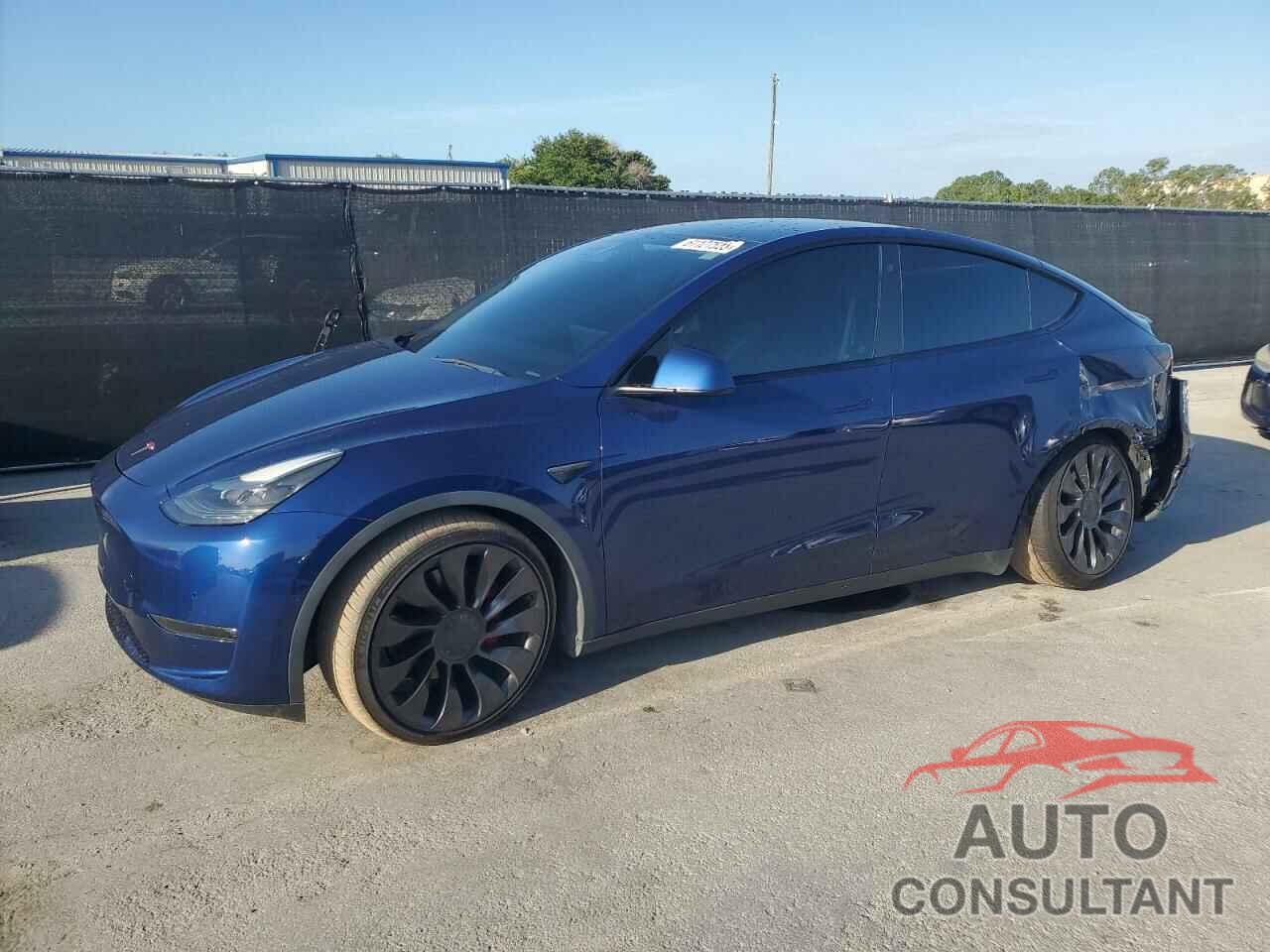 TESLA MODEL Y 2021 - 5YJYGDEF4MF300358