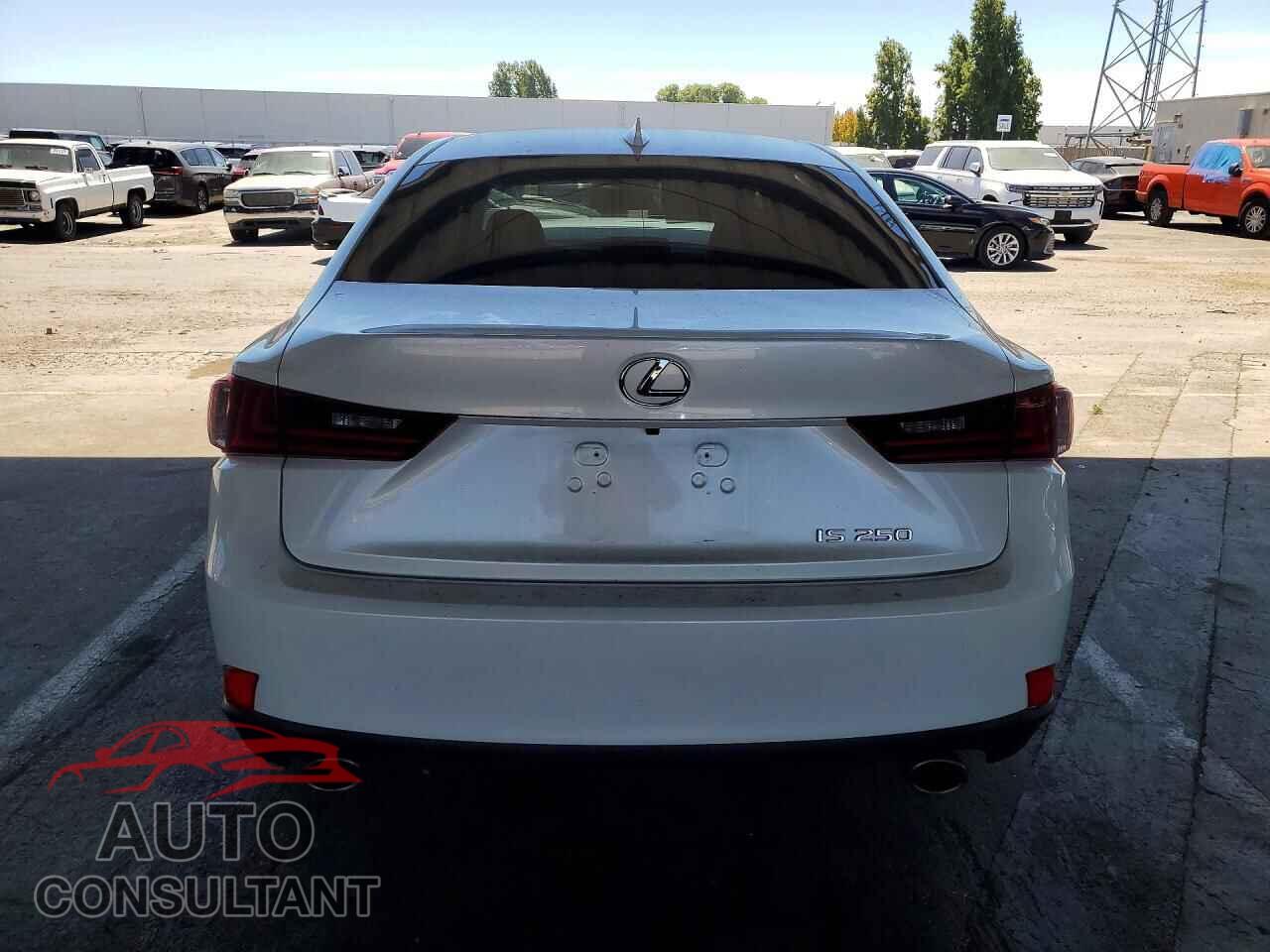 LEXUS IS 2014 - JTHBF1D2XE5035453